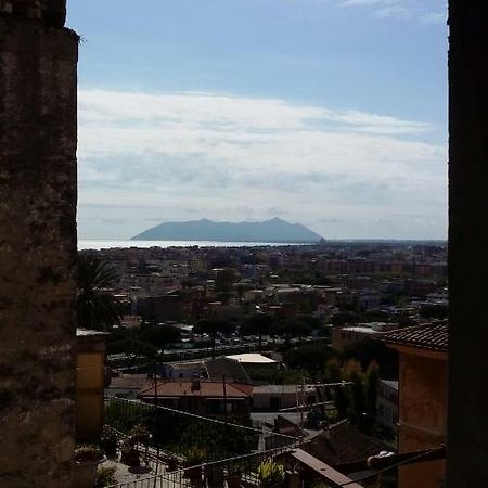 Torrione San Lorenzo I Terracina Eksteriør billede