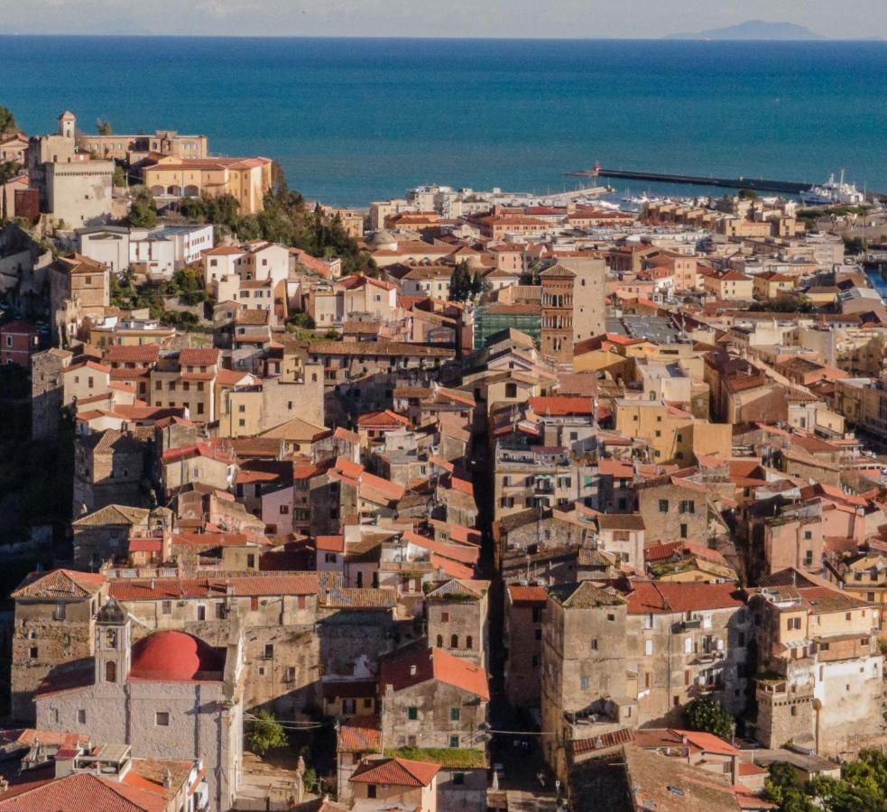 Torrione San Lorenzo I Terracina Eksteriør billede